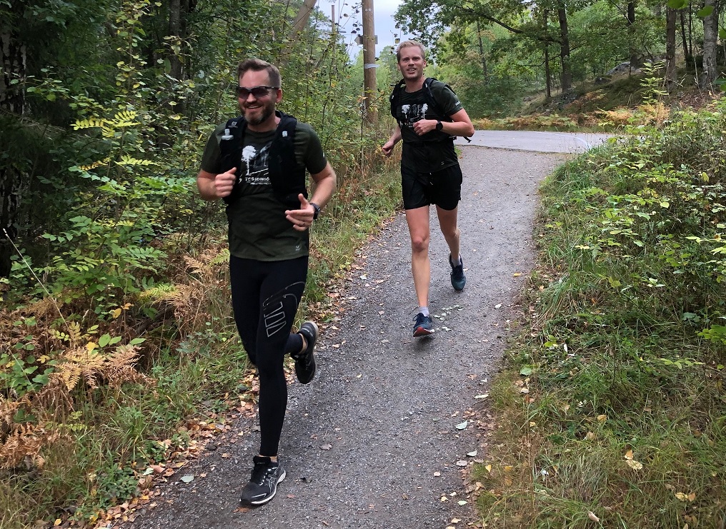 Startskottet har gått till Världens Längsta TCS Lidingölopp och Rosa Bandet-loppet