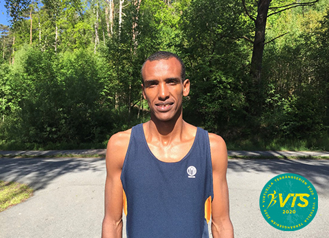 Mustafa Mohamed visar vägen i VTS Göteborg